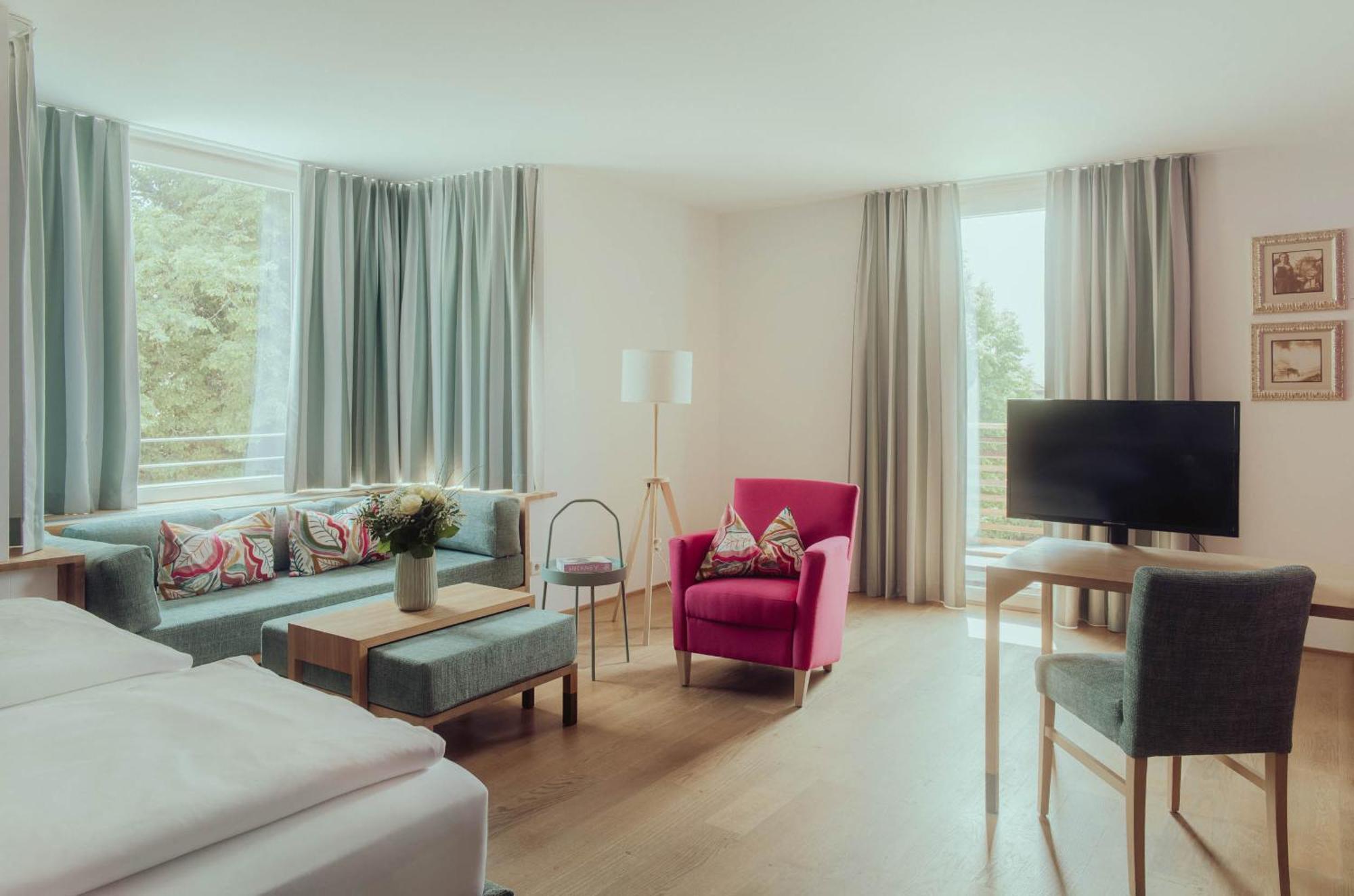 Junior Suite Mountain View